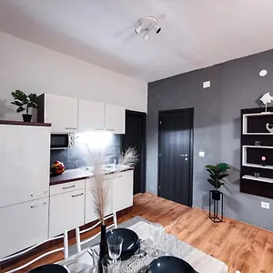 & Studio Pekica Rovigno