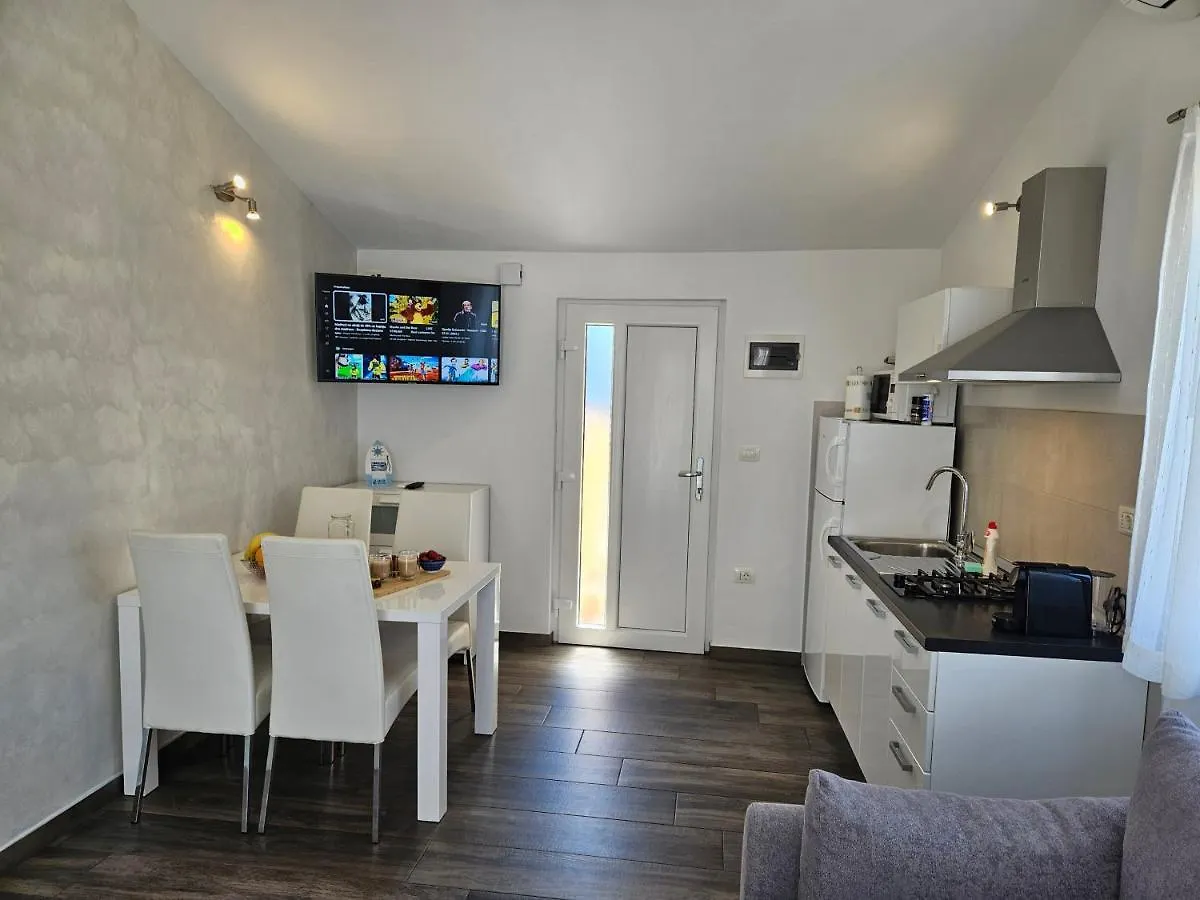 Apartmani Grzinic 罗维尼